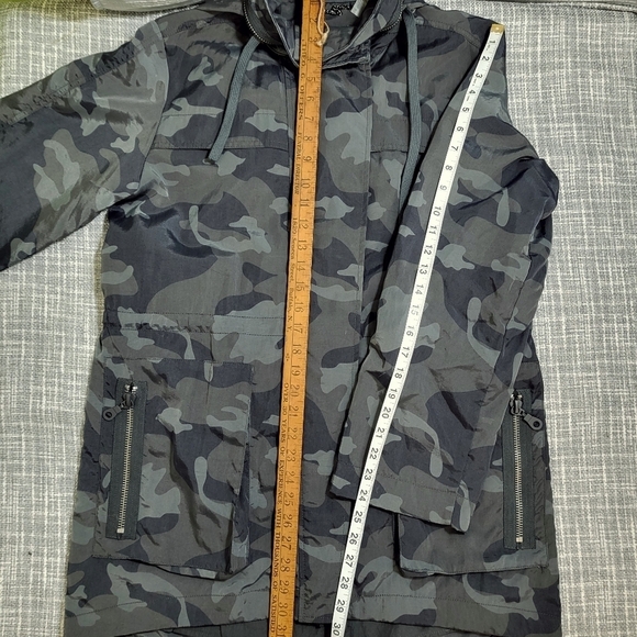 The Fillmore Anorak Jacket Parka Style Windbreaker Camo Grayish Green Women's M - Picture 8 of 15